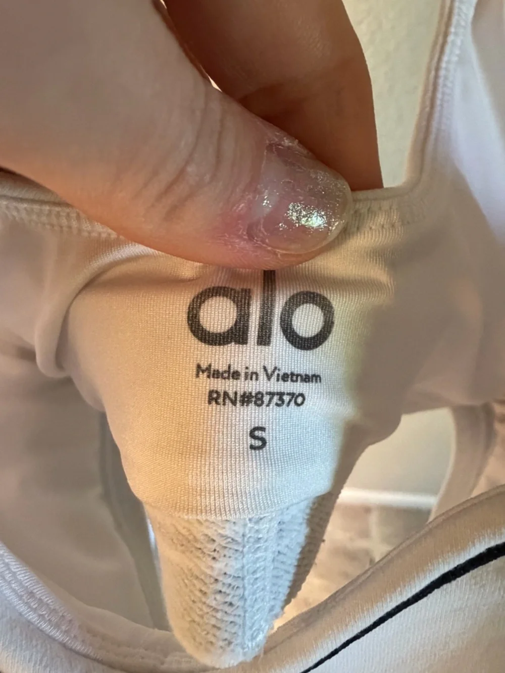 ALO Yoga Airbrush White/Black Heart Throb SET - Picture 11 of 15